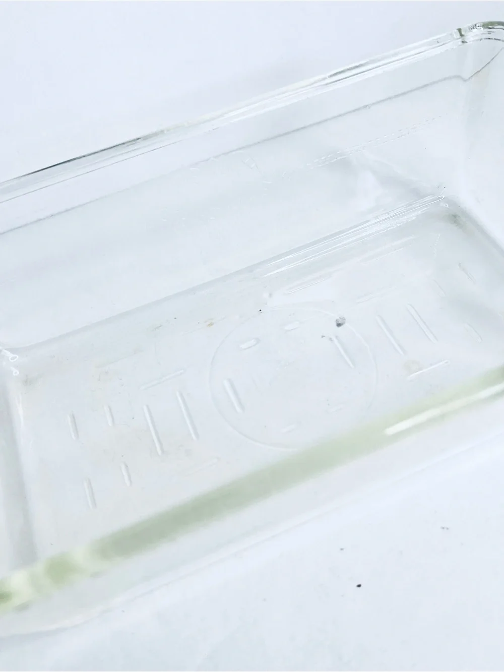 Vintage Glasbake 254 Refrigerator Dish Clear Glass Embossed Lid 1.5 Qt USA